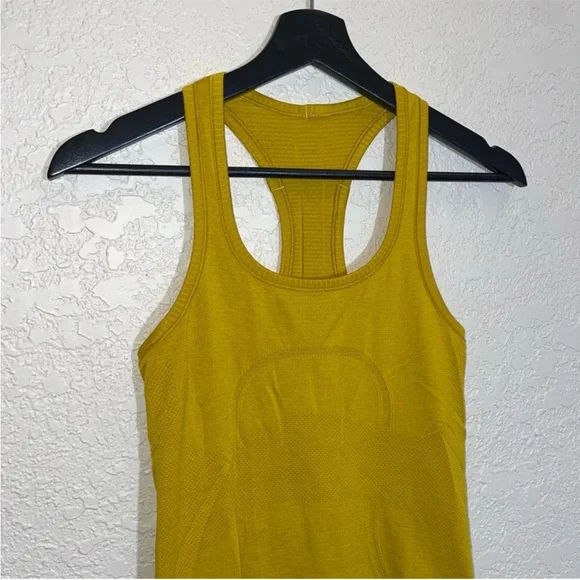 Lululemon Swiftly Tech tank top hip length - Picture 3 of 5